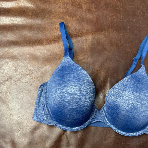 Victoria Secret Uplift Semi Demi Bra - Picture 2 of 8